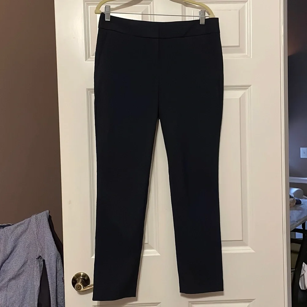 Loft navy ankle pants with black dots size 6 - Picture 1 of 4